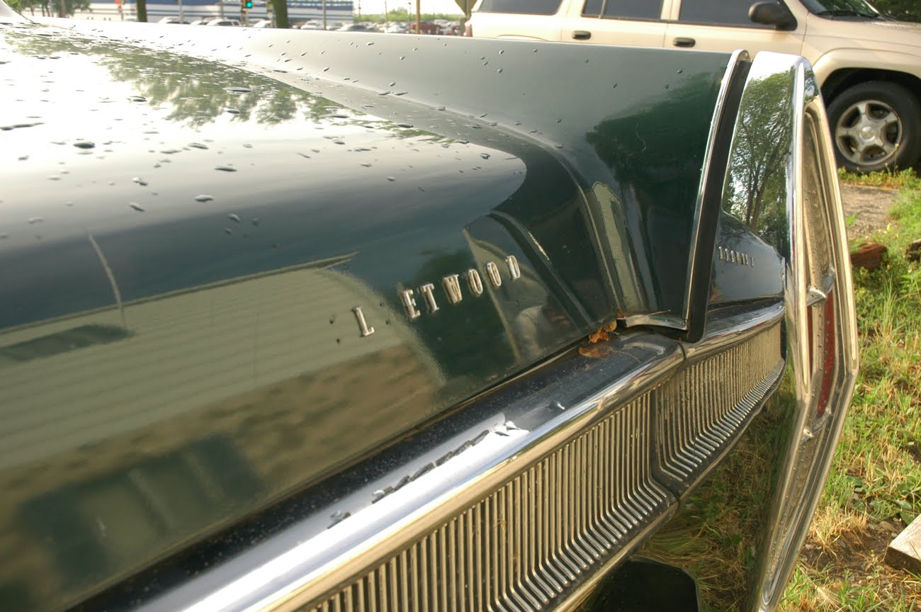 Cadillac Fleetwood 75 4dr sedan