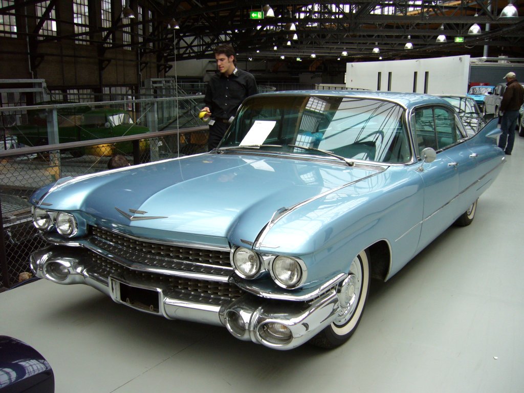 Cadillac Series 62 six-window Sedan