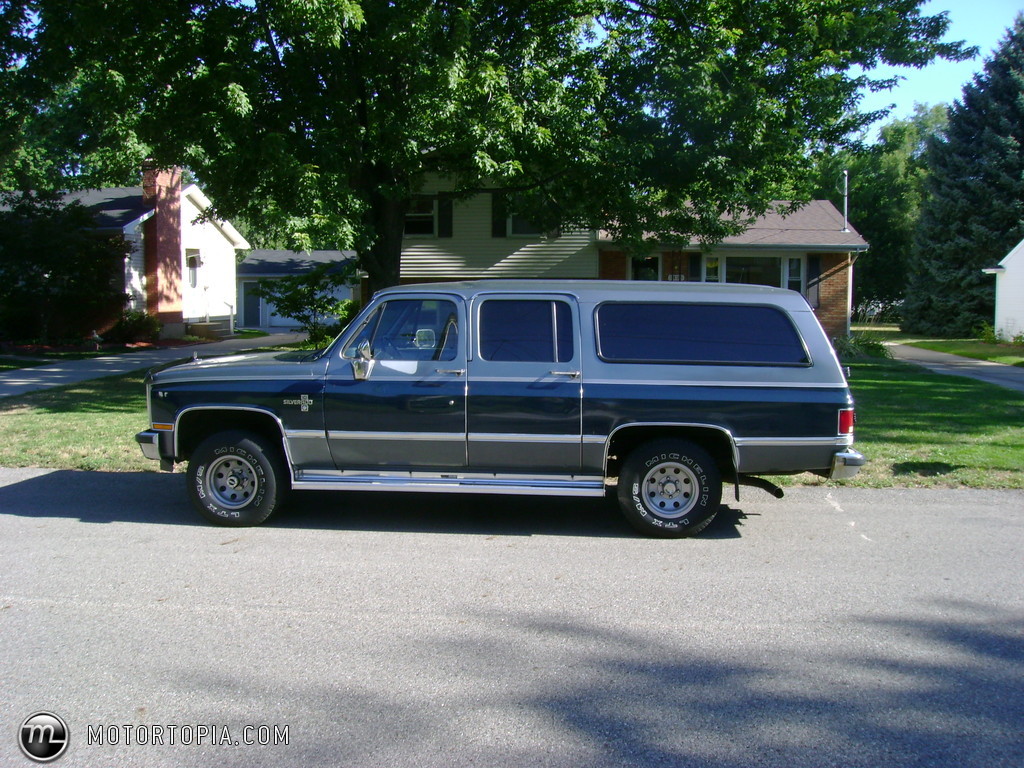 Chevrolet 1500 Suburban Silverado