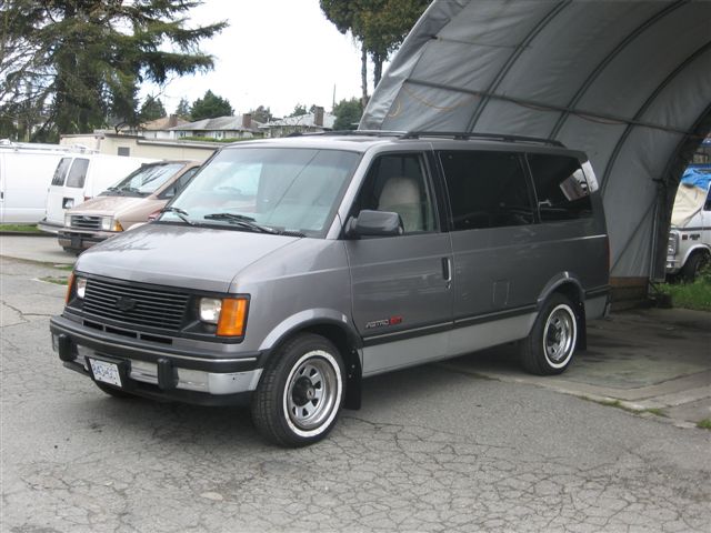 Chevrolet Astro Van