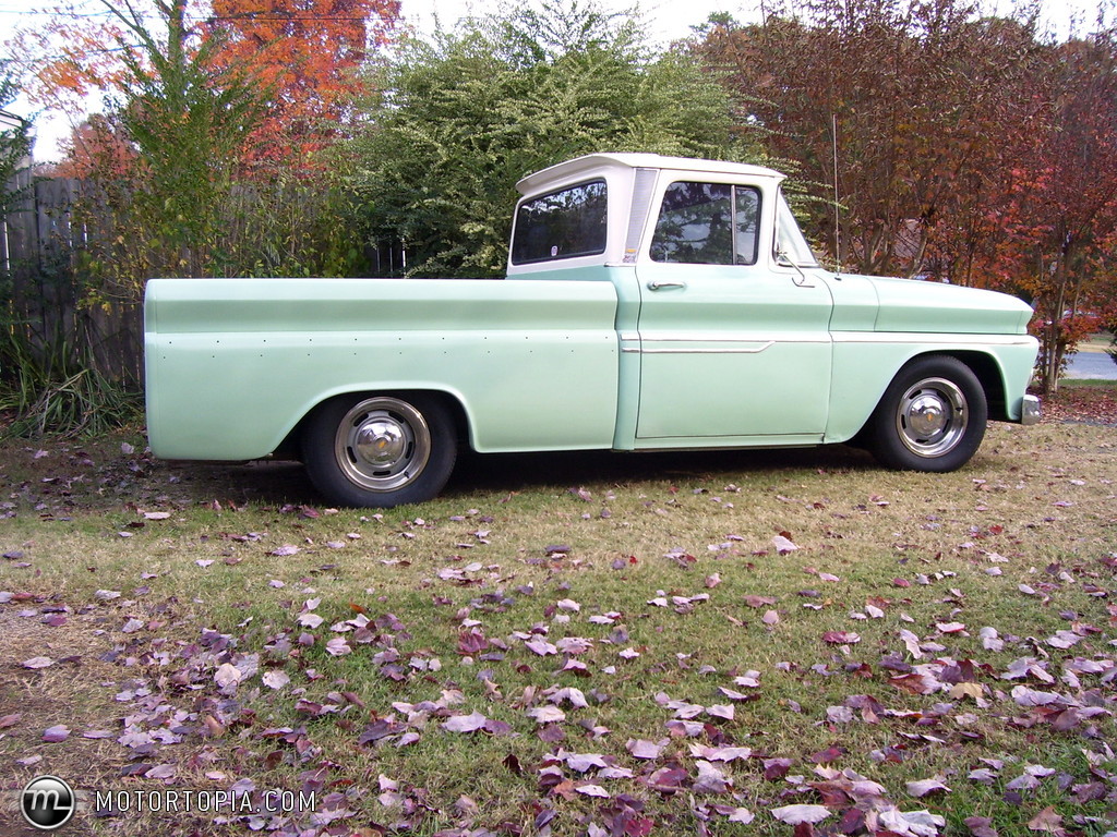 Chevrolet C-10 Custom Cab