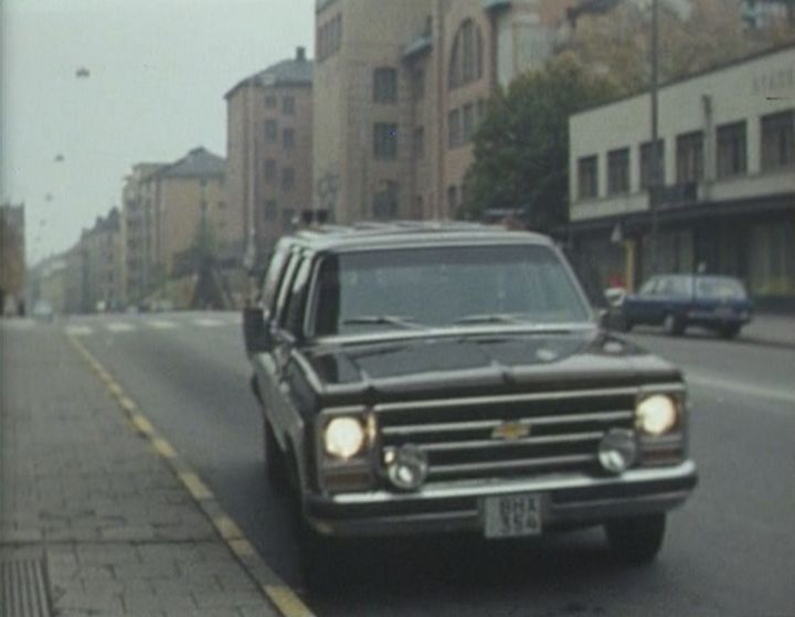 Chevrolet C-10 Silverado Suburban