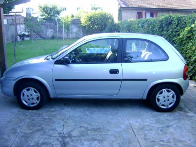 Chevrolet Corsa Classic GL Sedan