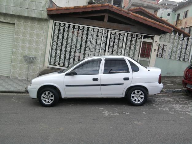 Chevrolet Corsa GL 16 Sedan