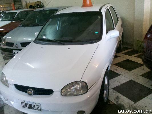 Chevrolet Corsa GLS 16