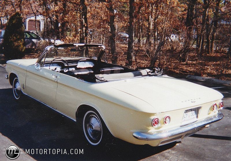 Chevrolet Corvair 900 Monza interior