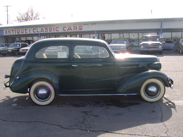 Chevrolet Master Deluxe 2 Door