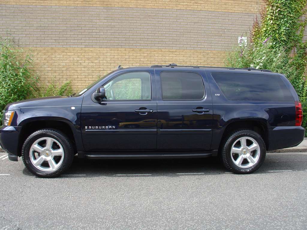 Chevrolet Suburban LS