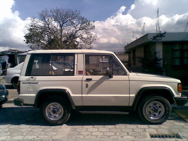 Chevrolet Trooper 2300 DLX 4WD