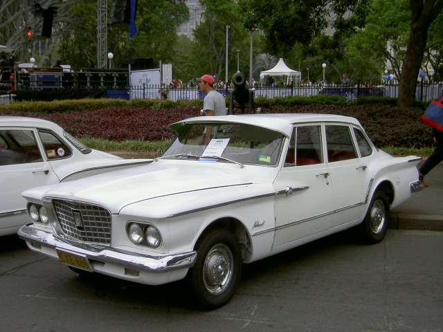 Chrysler Valiant III