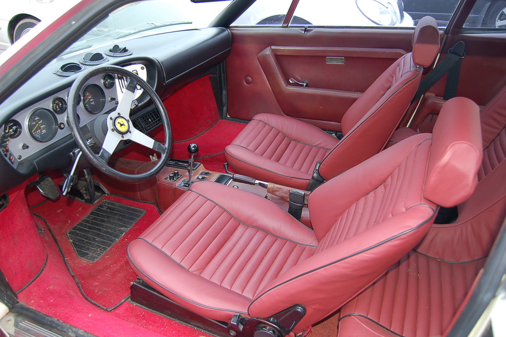 Ferrari 308 GT4 Dino