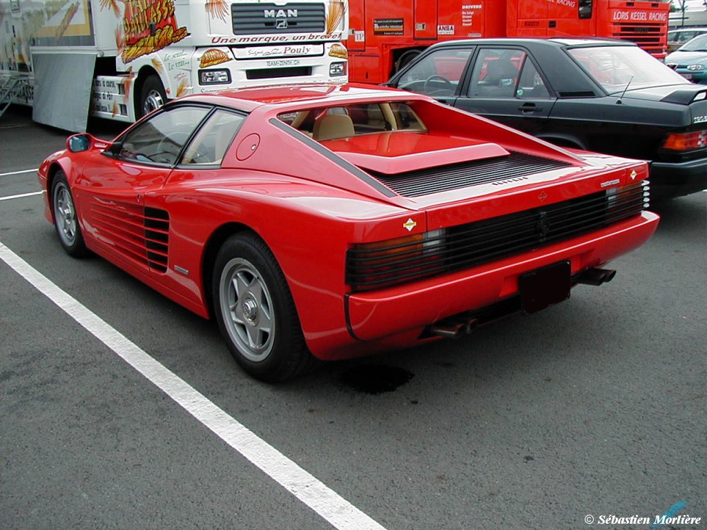 Driving Ferrari Experience on Ferrari Testarossa   Articles  Features  Gallery  Photos  Buy Cars