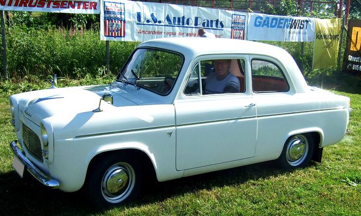 Ford Anglia 101E