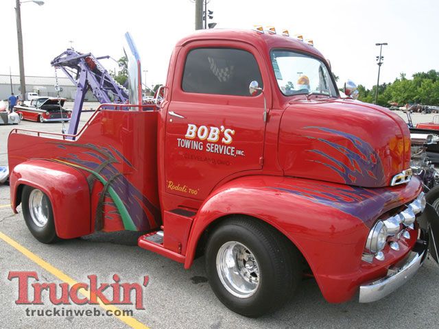 Ford COE Tow Truck