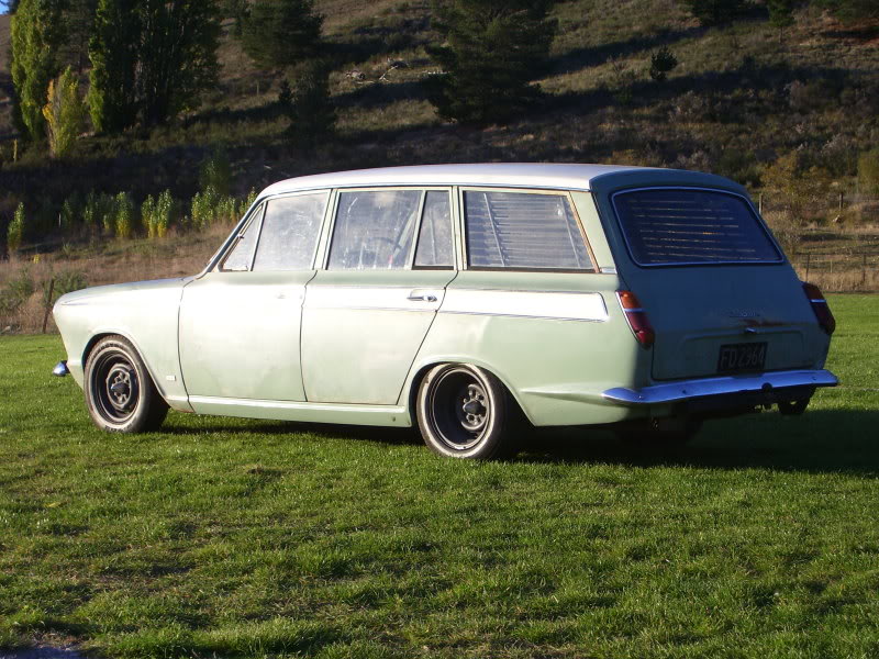 Ford Cortina wagon