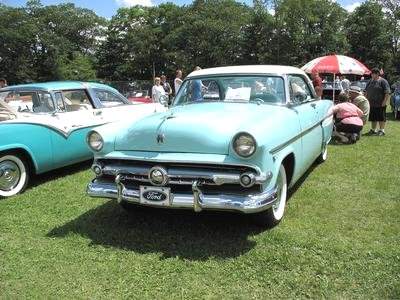 Ford Crestline Victoria Tudor