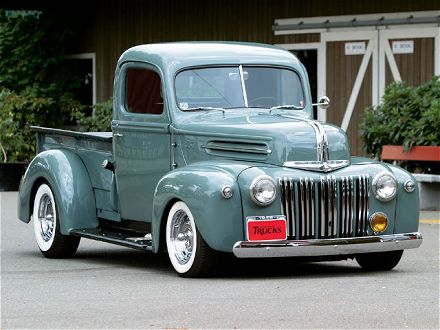 Ford Deluxe pickup