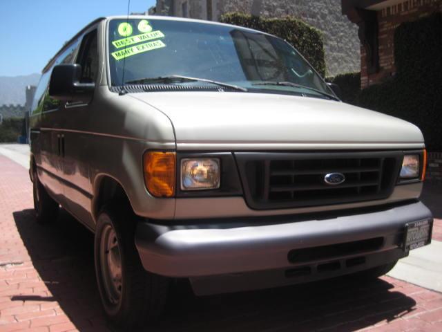 Ford E-150 XLT