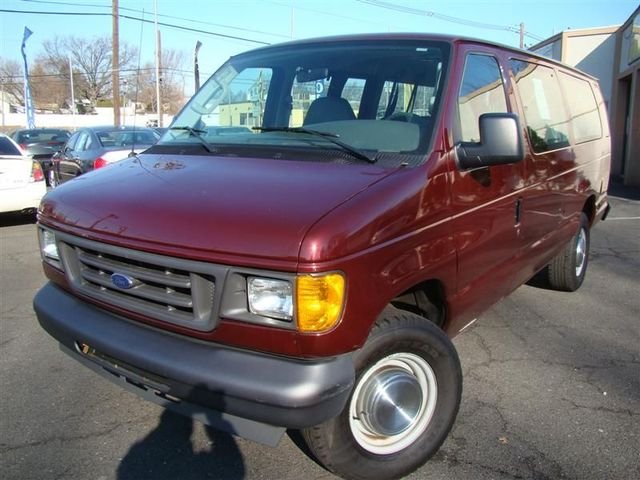 Ford E-350 XL