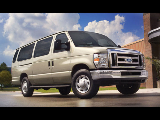 Ford Econoline Club Wagon XLT