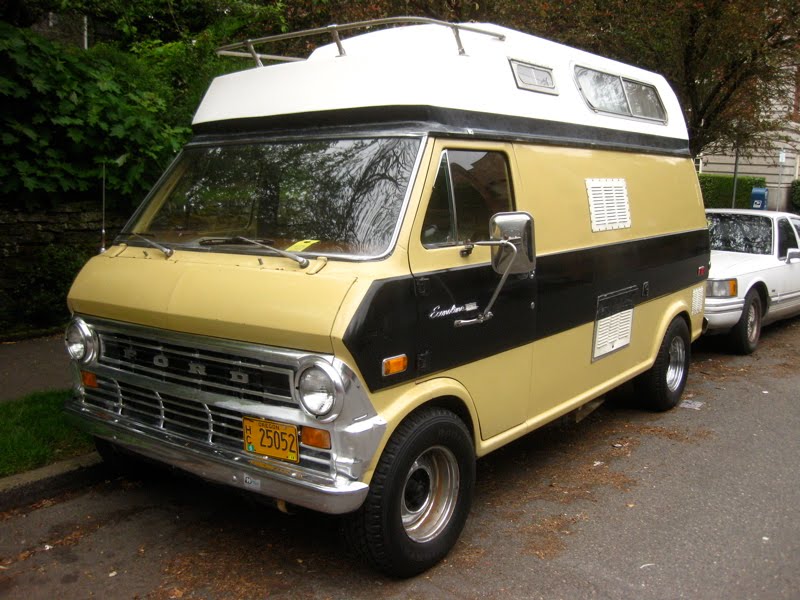 Ford Econoline Super Van