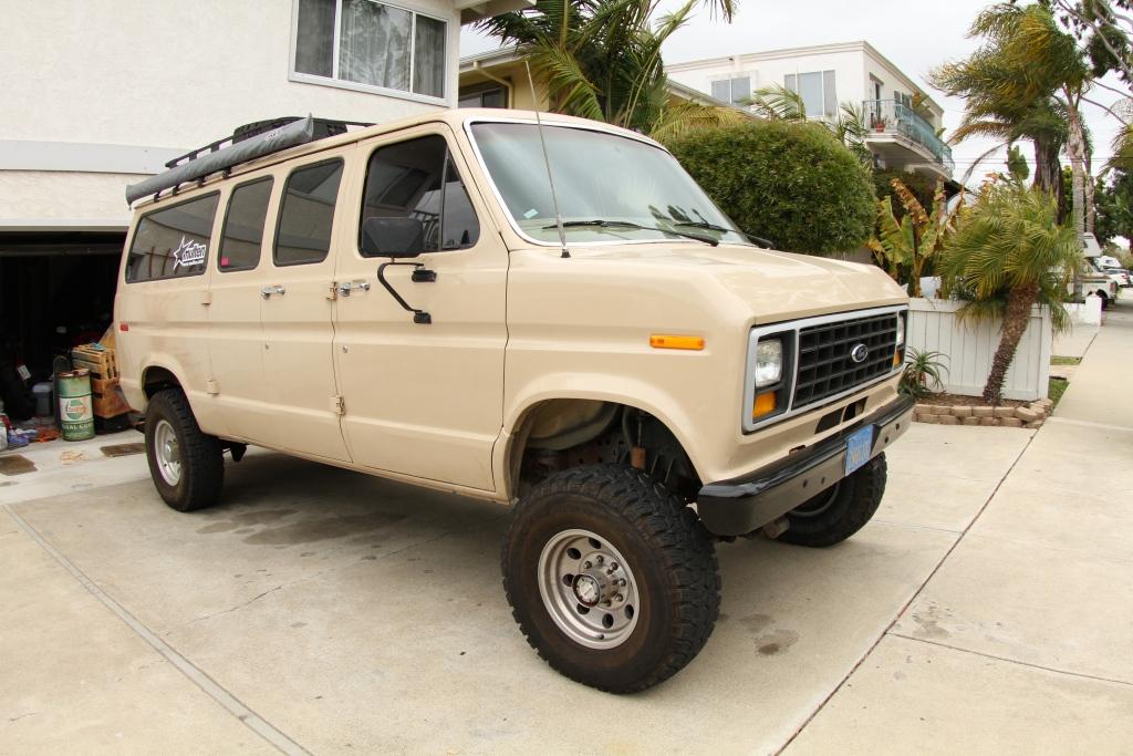 Ford Econoliner 4X4 Pathfinder