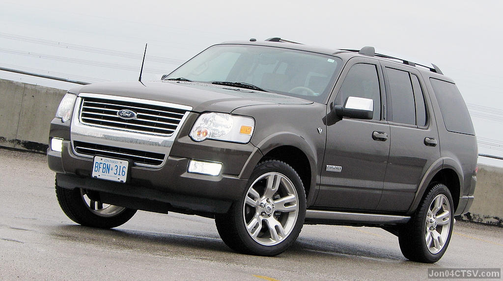 Ford Explorer Limited V8