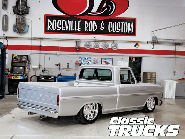 Ford F-100 Long Bed