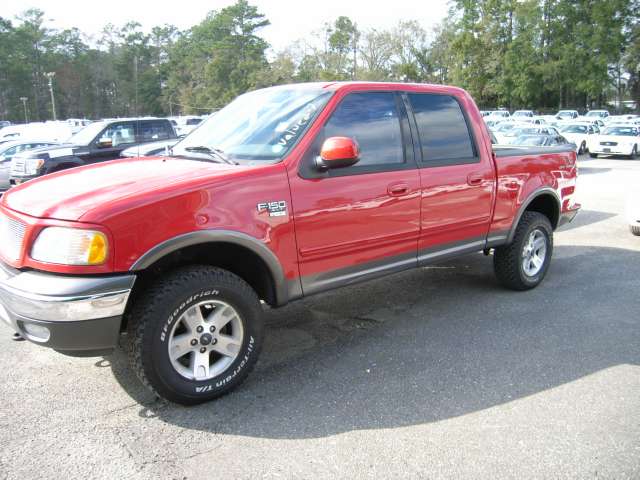 Ford F-150 XLT FX4 crew cab