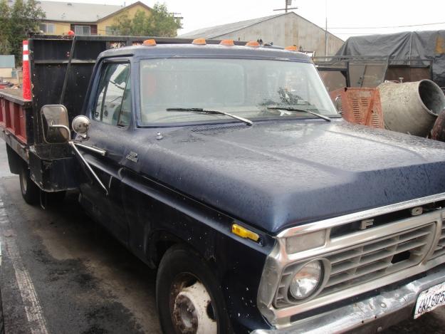 Ford F-350 flatbed