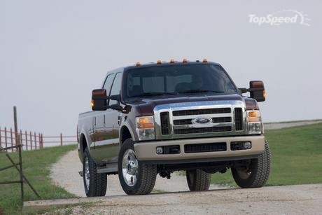 Ford F-450 Super Duty w Wheeled Coach Body