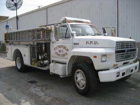 Ford F-700 Pierce pumper