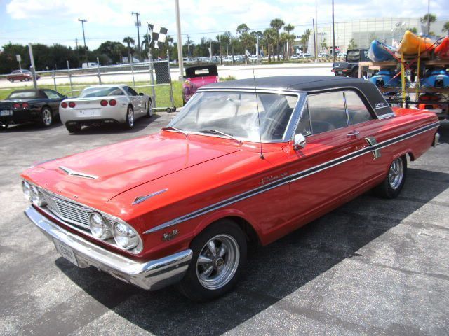 Ford Fairlane 2dr Club coupe