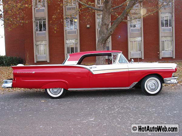 Ford Fairlane 500 Skyliner