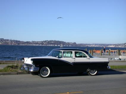 Ford Fairlane Town Sedan