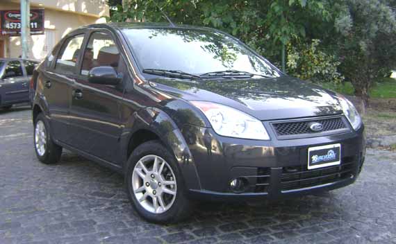 Ford Fiesta Max Edge