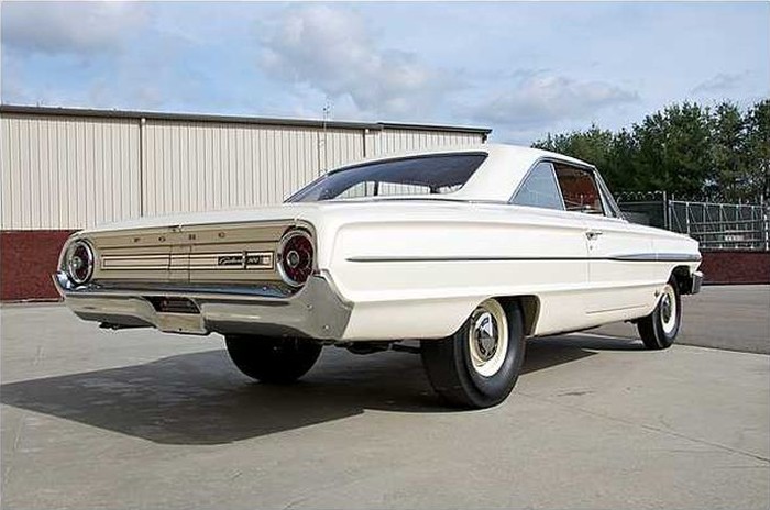 Ford Galaxie 2dr Thunderbolt replica