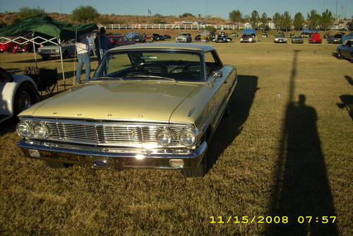 Ford Galaxie 500 2-dr Sedan