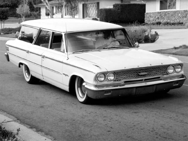 Ford Galaxie Country Sedan