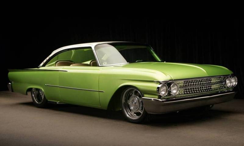 Ford Galaxie Starliner