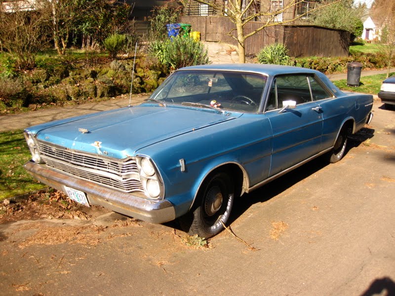 Ford Galaxie Starliner coupe