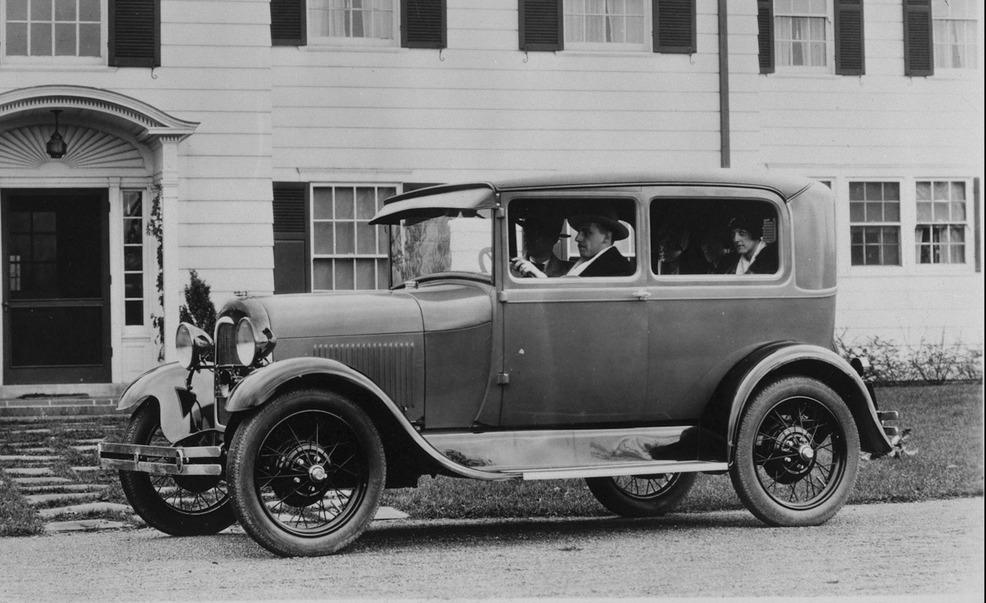 Ford Junior Tudor Sedan