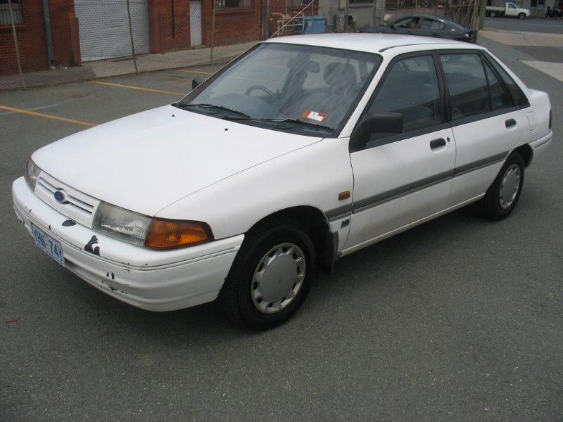 Ford Laser 15 GL hatch