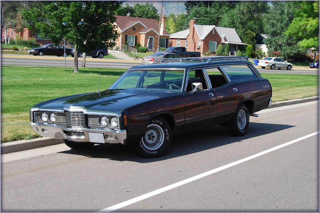 Ford LTD Country Squire