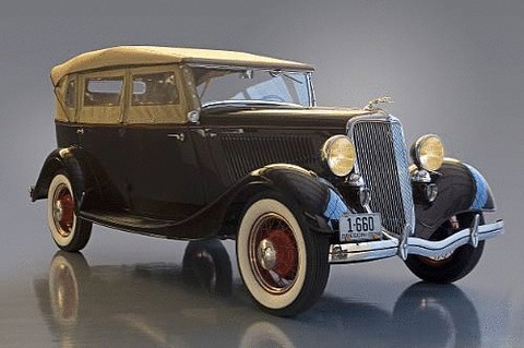 Ford Model 81A V8 Deluxe Phaeton