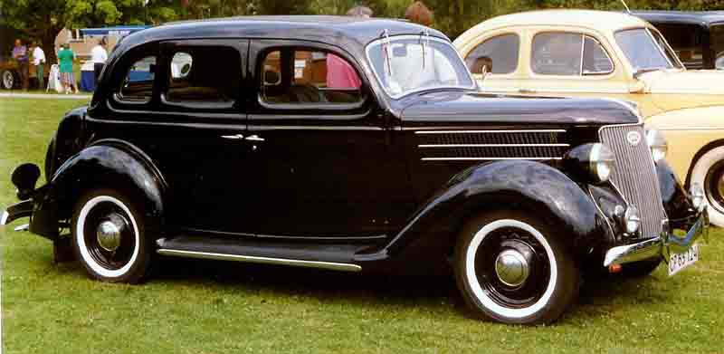 Ford Model 81A V8 Deluxe Phaeton