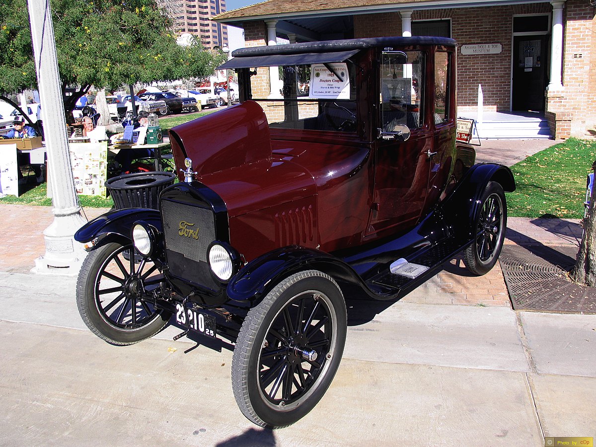 Ford Model T 2-dr Sedan