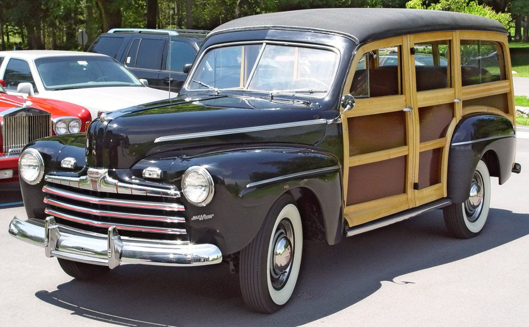 Ford Super De Luxe coupe