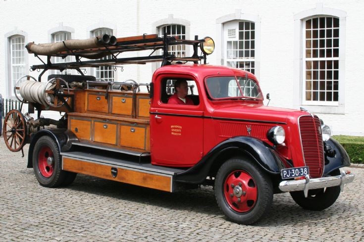 Ford V8 Pumper