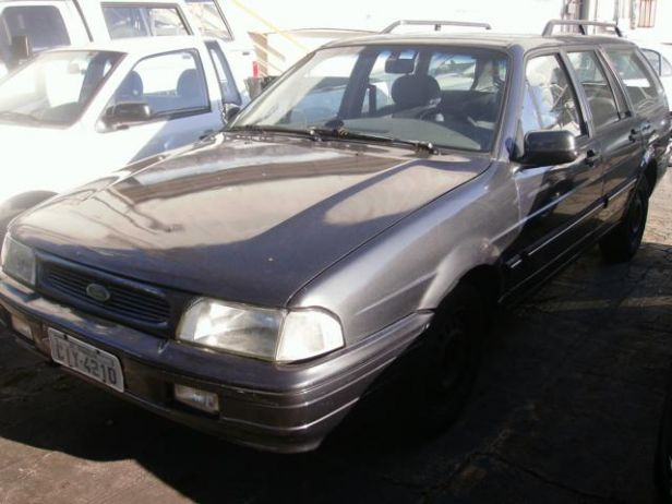 Ford Versailles 18i GL